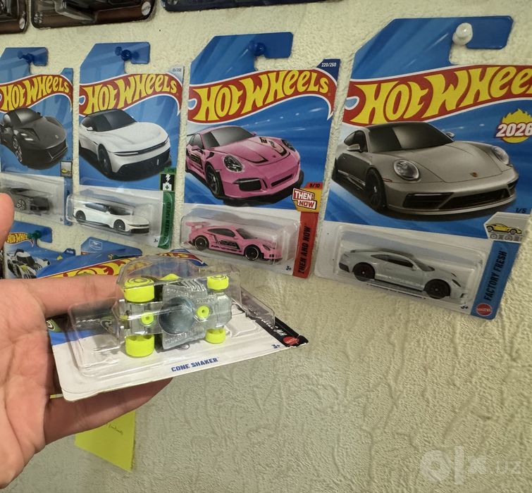 Hot Wheels main, silver premium