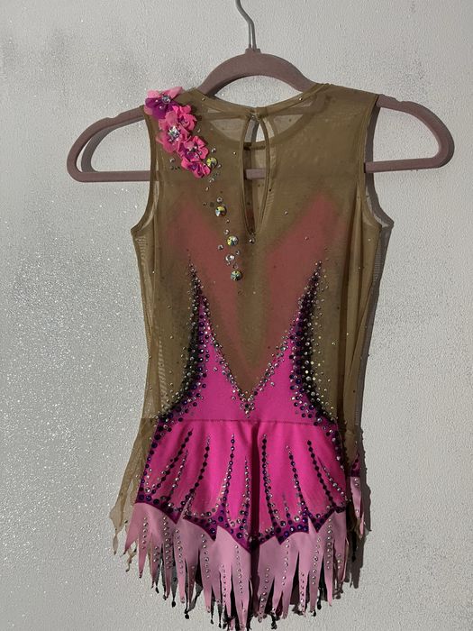 Costum de gimnastică ritmică