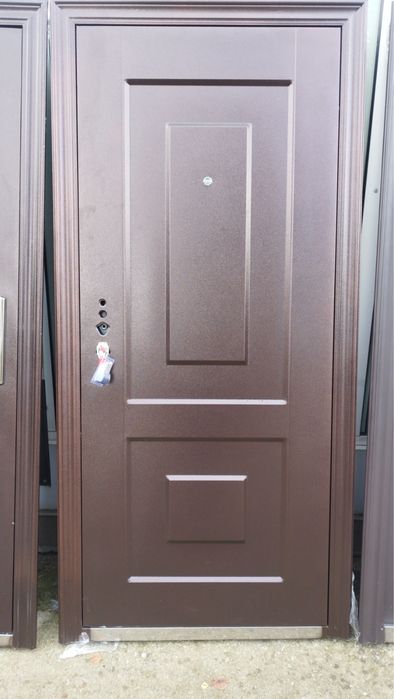 Метални врати в наличност