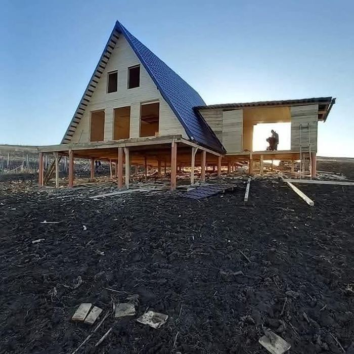 Vând cabane de lemn