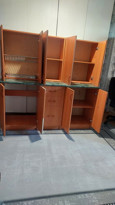 Продам кухонный гарнитур 160см