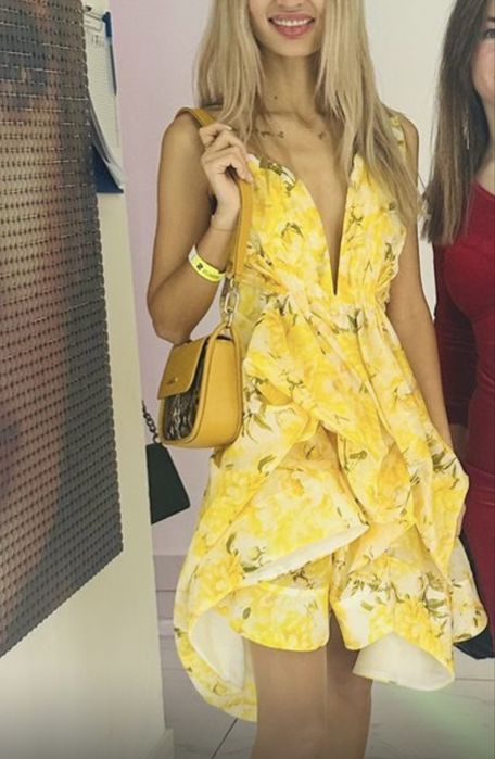 Продам платье размер S