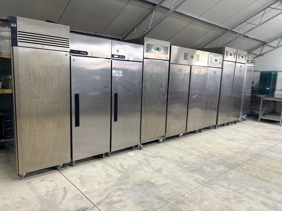Frigider congelator cuptor convectomat masa rece inox fripteuza gratar aragaz vitrina masina gheata expresor horeca profesional