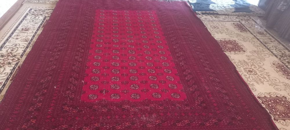 Turkman gilami qadimiy qo'lda to'qilgan