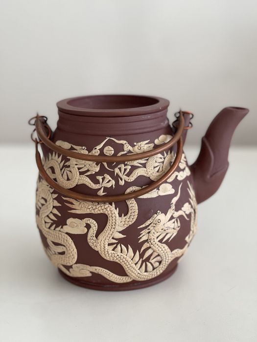 Китайский глиняный чайник «Дракон»