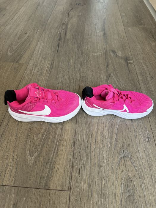 Маратонки nike  размер 27