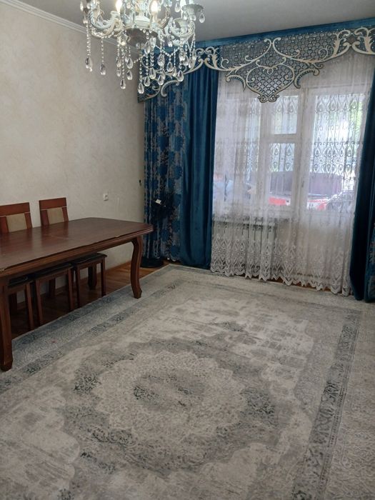 Үш бөлмелі пәтер сатылады
