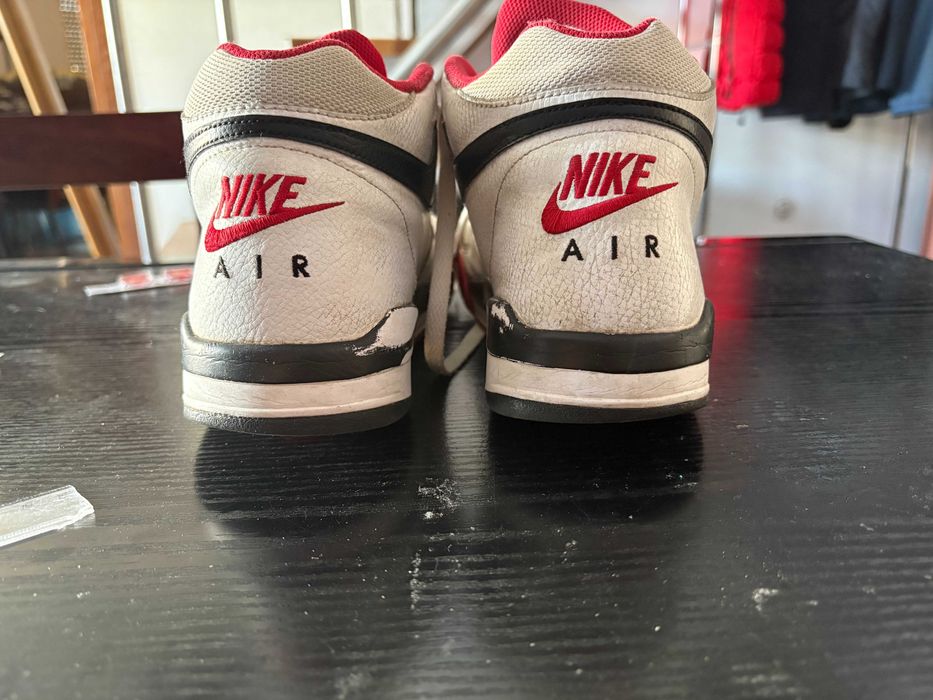 Nike Flight Legacy Red
