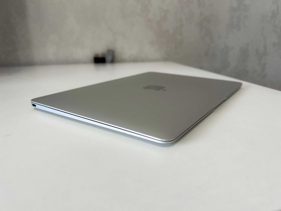 Macbook 2016 / 8GB / 512GB SSD