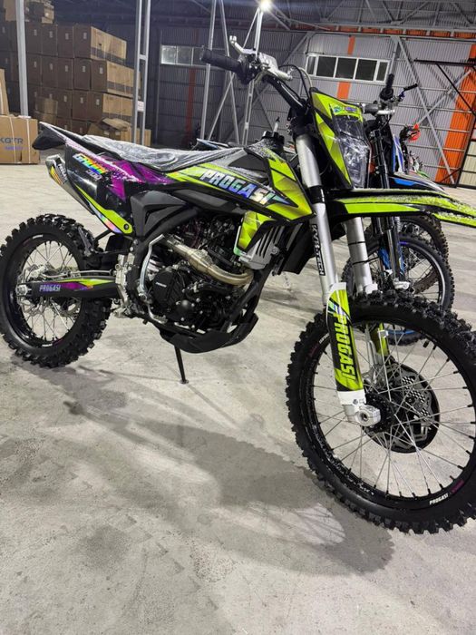 Оптовые мотоциклы, квадратциклы, мопеды