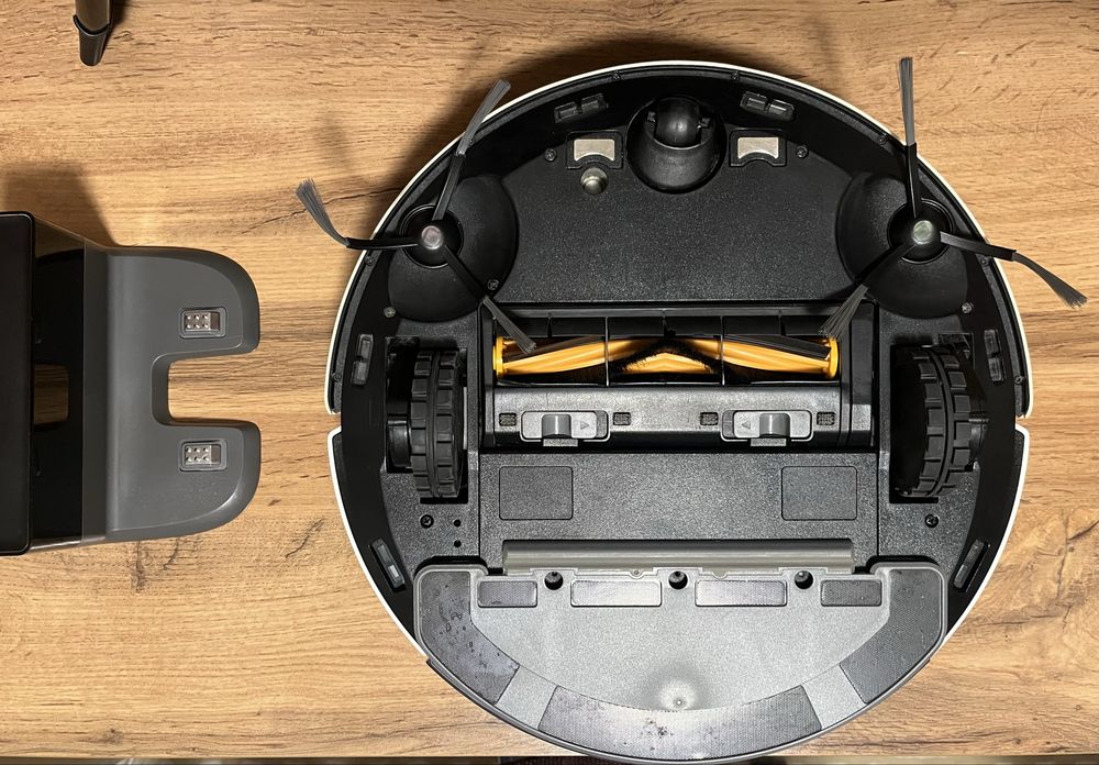 Робот-пылесос Ecovacs DEEBOT N8 белый