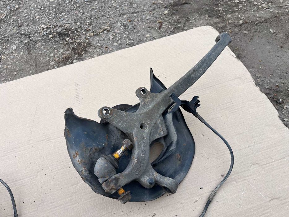 Предни шенкели за Mercedes E-class W210 (на задно)