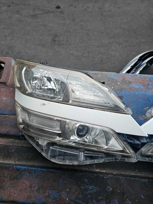 фары на Toyoya Wilfire