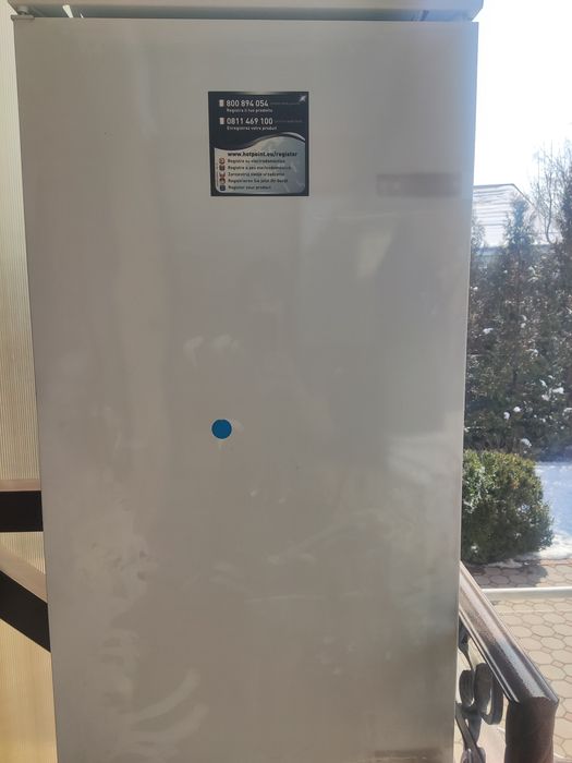 Продам встраиваемый холодильник Ariston