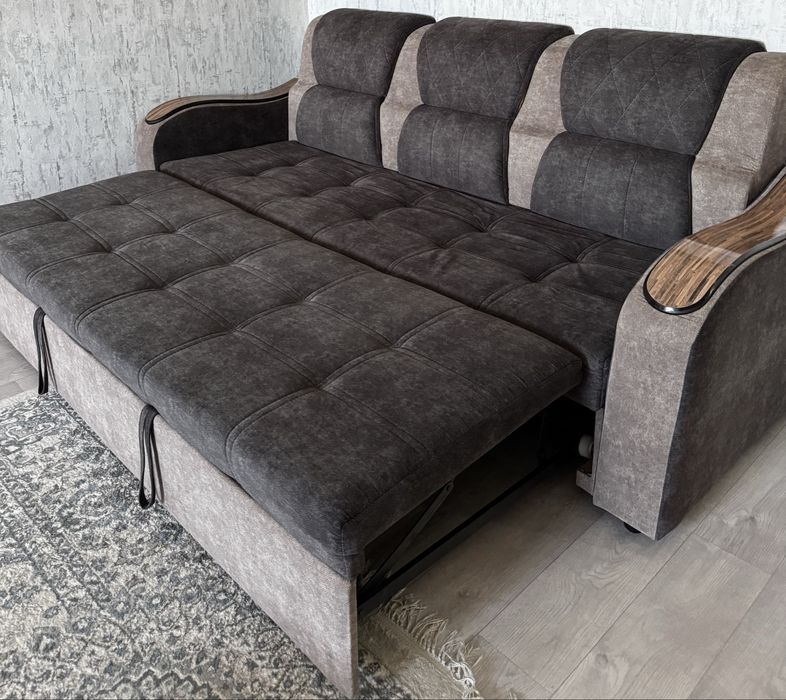 Раскладной гостинный диван