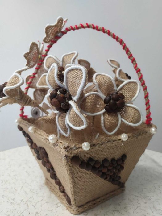 Кошничка с цветя