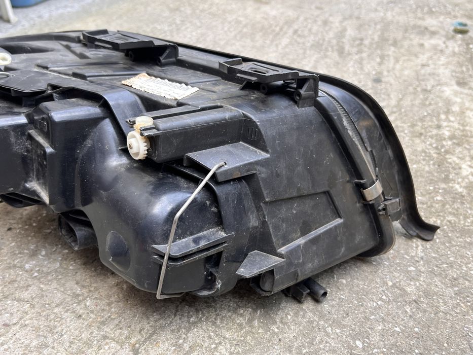 Американски фар за Audi A6 C5/Ауди А6 Ц5 USA