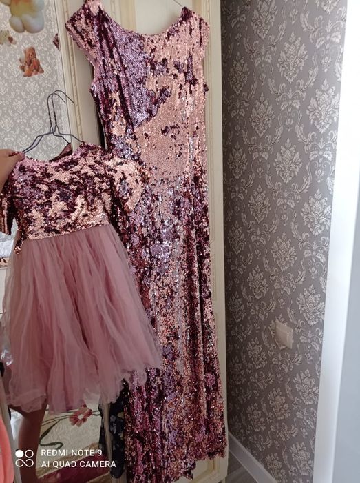 Продам платья мама и дочка