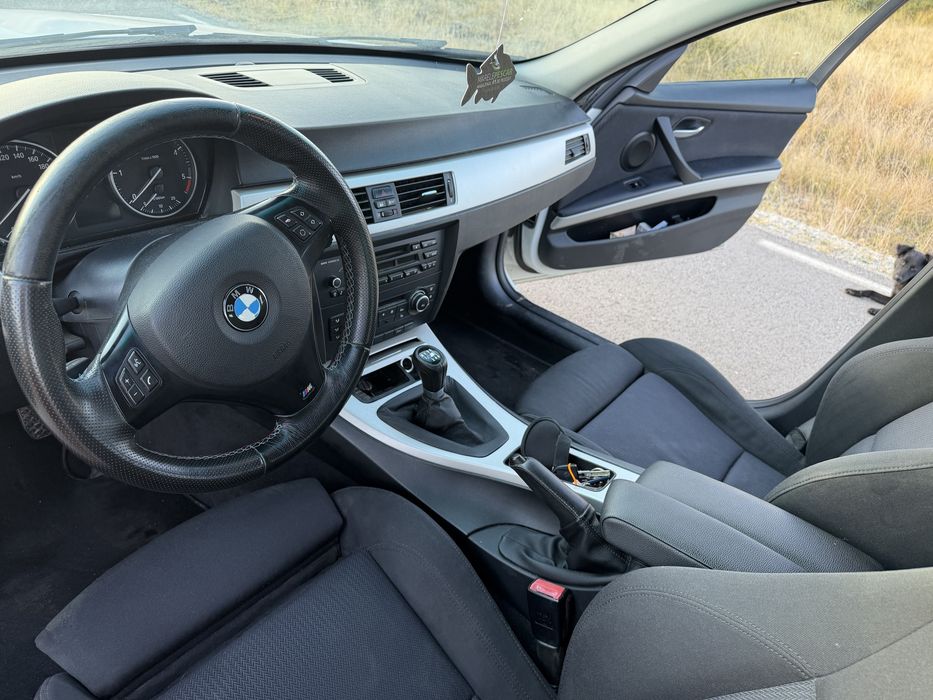 Bmw E91 318D ( an: 2012 )