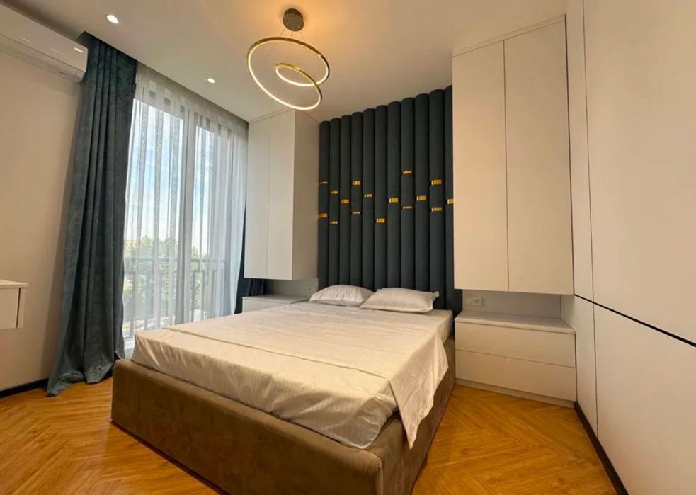 Parisien е Сдается новая 2х-ком квартира  удачливай новостройке