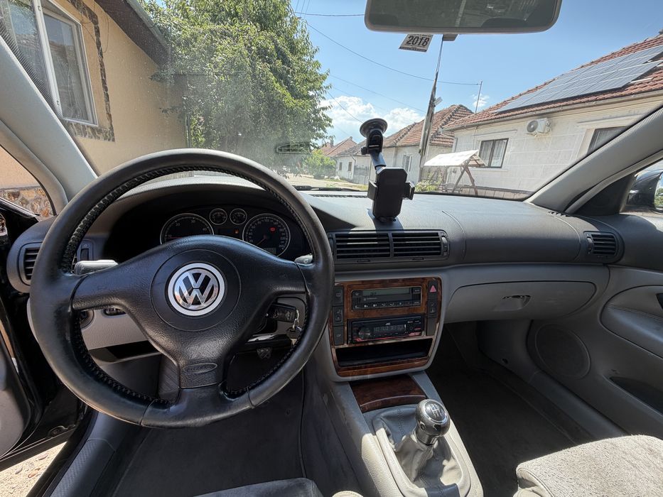 Vând Passat B5.5
