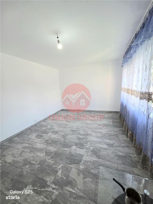 Apartament 2 Camere, Decomandat, Navodari