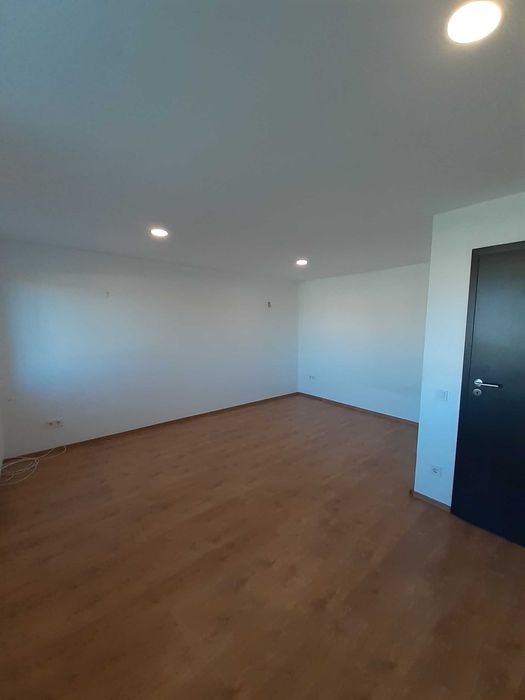Apartament trei camere de inchiriat, zona exclusivista
