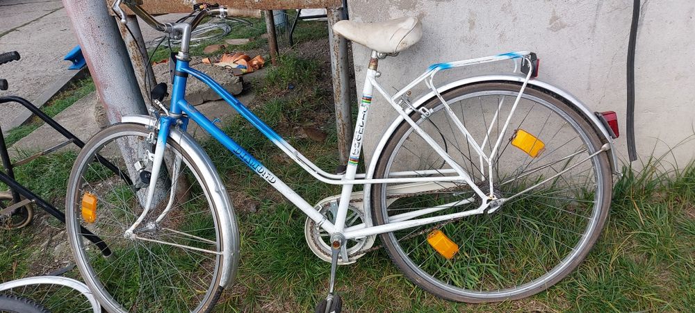 Bicicleta de dama cu schimbator in butuc