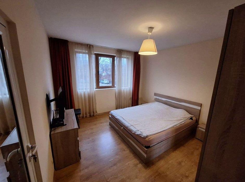 Дава се под наем Тристаен апартамент в София, Хладилника - 120 кв.м за 746.64 € - Снимка #2