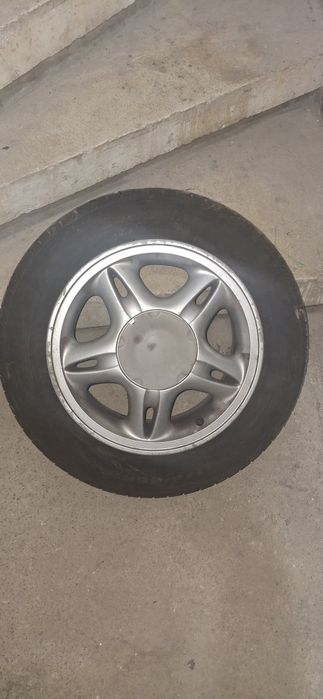 Летни Гуми с Джанти R14