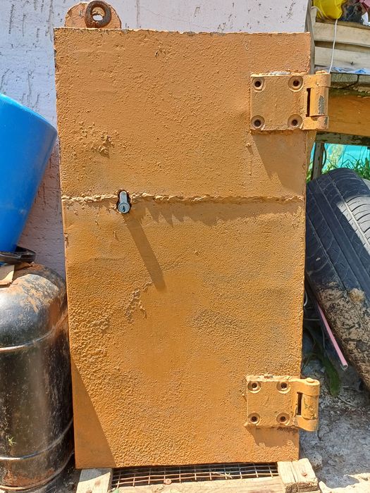 Продам.         Сейф