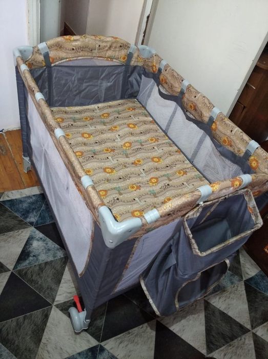 Продам детский манеж