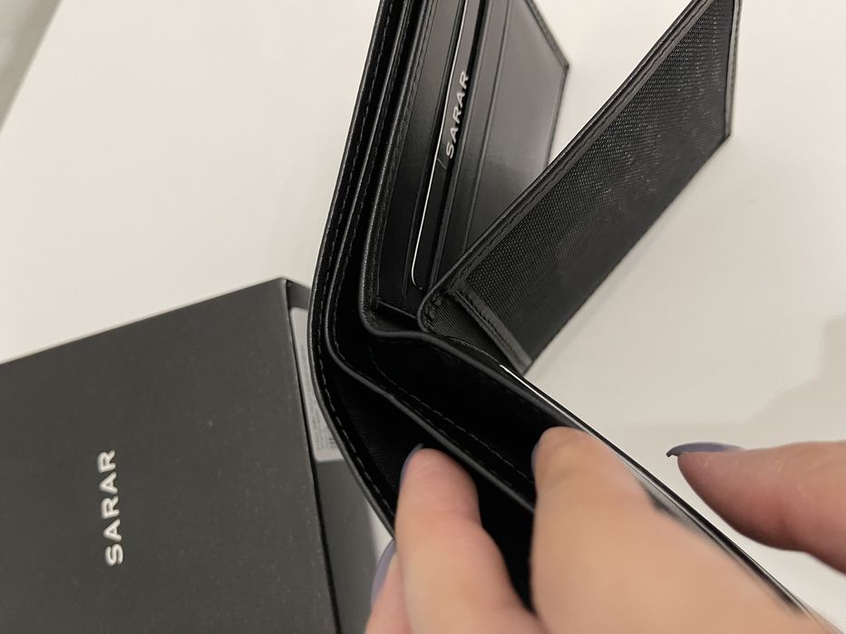 Кожаное портмоне SARAR