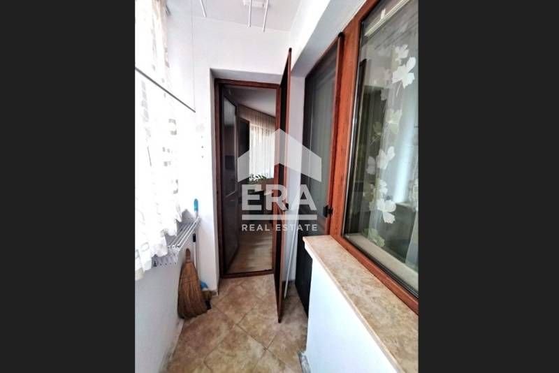 Дава се под наем Тристаен апартамент в Варна, Лятно кино Тракия - 70 кв.м за 498.27 € - Снимка #1