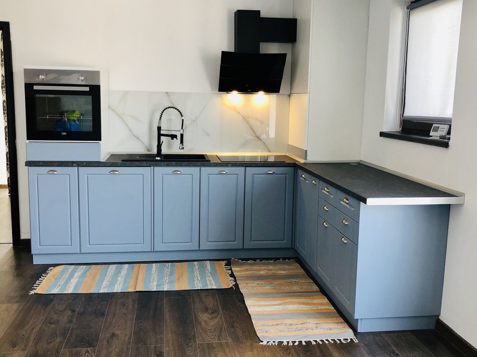 Vând apartamant cu 2 camere semidecomandat, zona Terra
