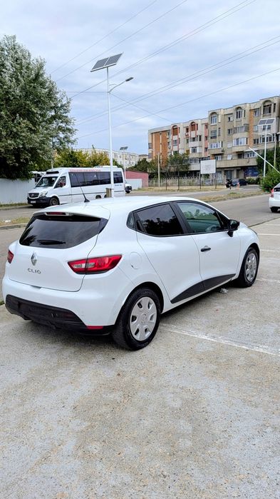 Vând Renault Clio