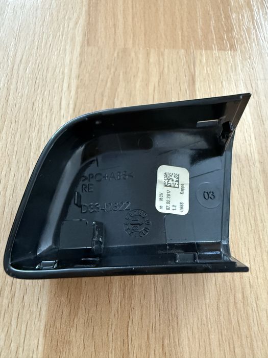 Капачка за предна дясна врата BMW i3
