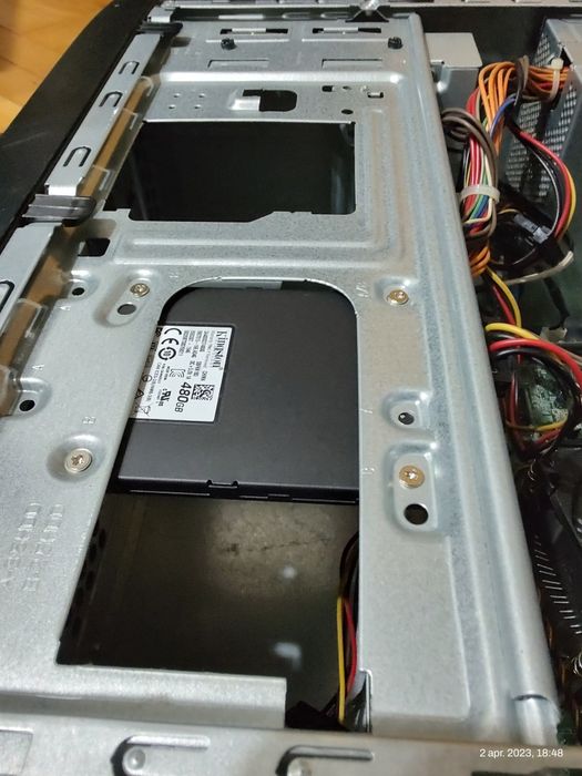 PC  Intel i 5, HP. pro 3500 series.