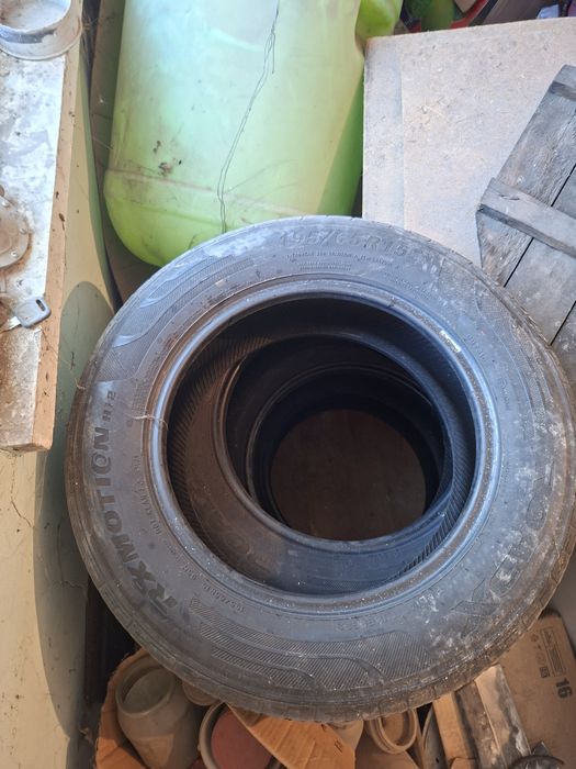 Продам Шины 195/65/15