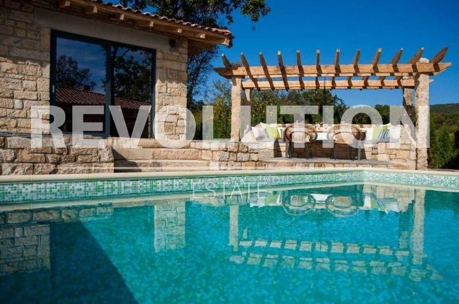 Дава се под наем Къща в к.к. Св.Св. Константин и Елена - 120 кв.м за 1695.24 € - Снимка #11