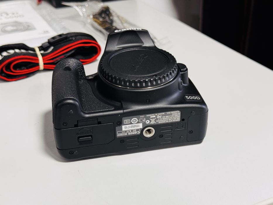 Kit complet-aparat foto CANON Eos 500D-Nou la cutie-canon 18-55 mm