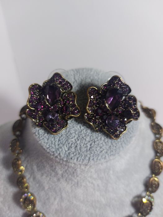 Набор бижутерии.