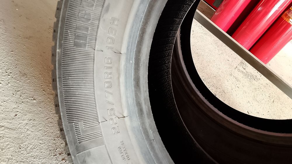 Резина 225/70/16