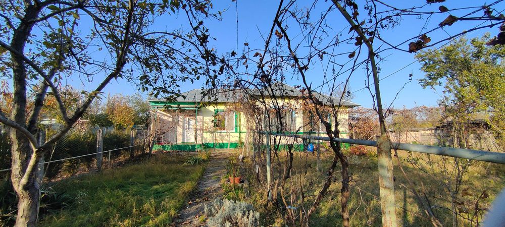 Casă 5 camere | 84 mp | Teren 1005 mp | Utilități complete