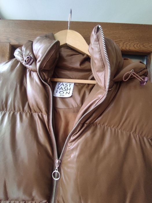 Перфектно яке, размер м-л,в цвят "камила"