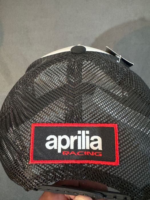 Sapca New Era din plasa Aprilia Maverick Negru