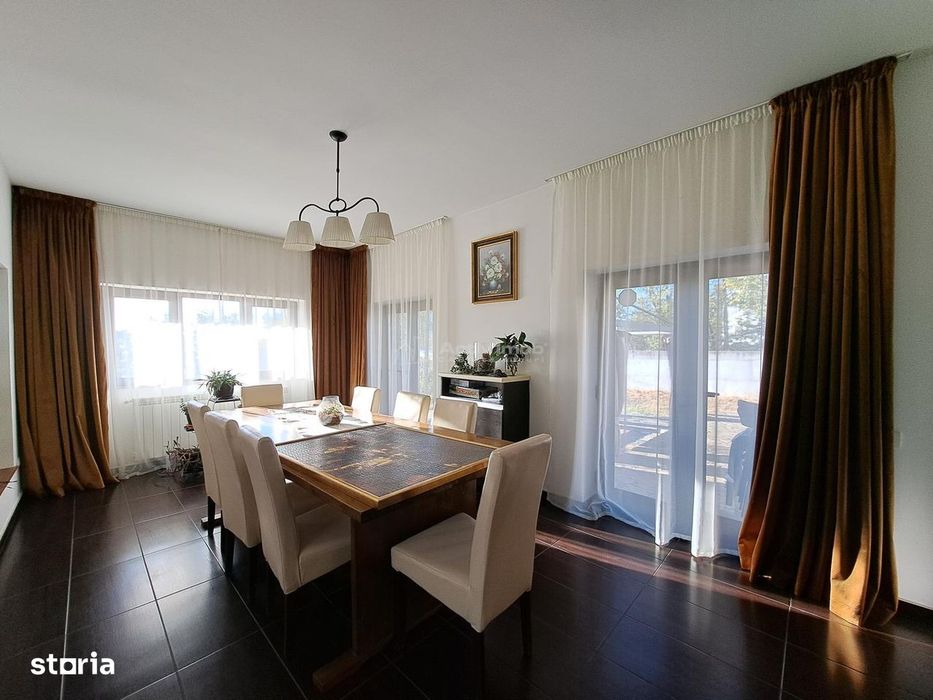 Casa cu piscina - Buftea - 8 camere - 4 bai - 620mp - 2500mp teren
