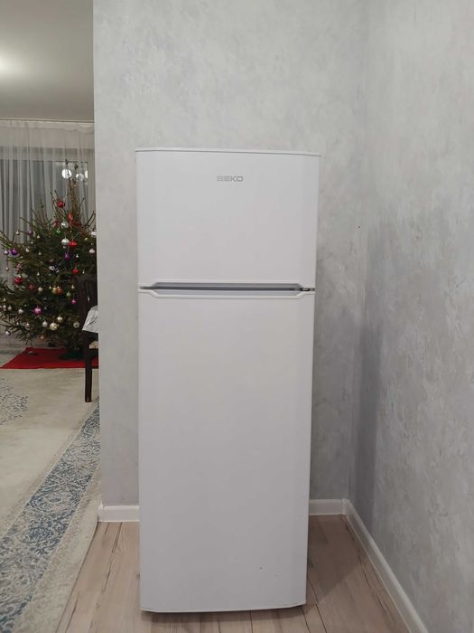 Продаю холодильник