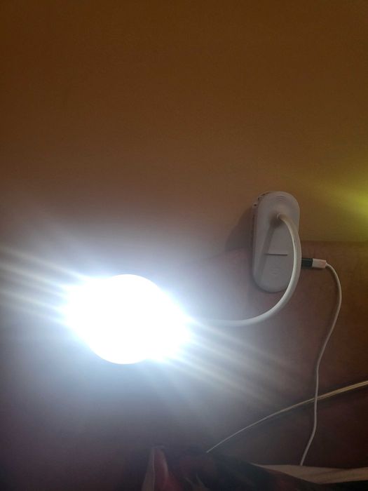 Lampa Veioza cu LED cu clips și gât flexibil, alimentată  USB