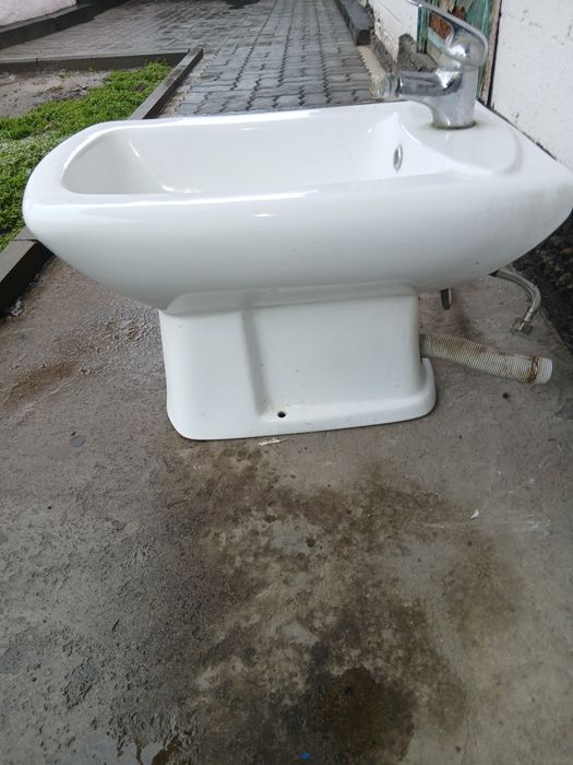 Бидэ в хорошем состоянии